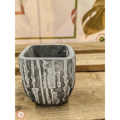 beton kaspó szögletes 
