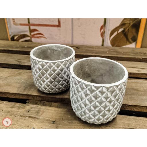 beton kaspó rombusz mintás 