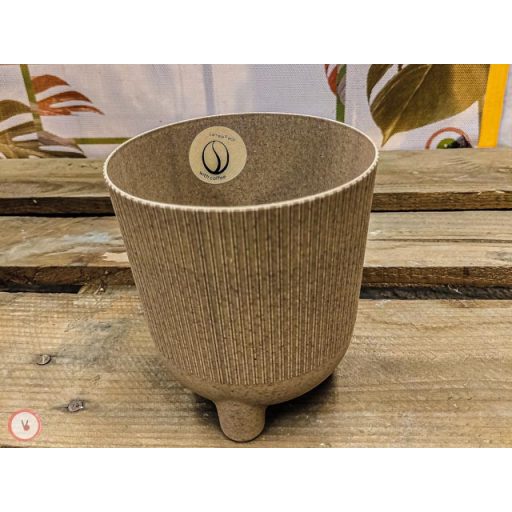 műanyag kaspó 3 lábbal  